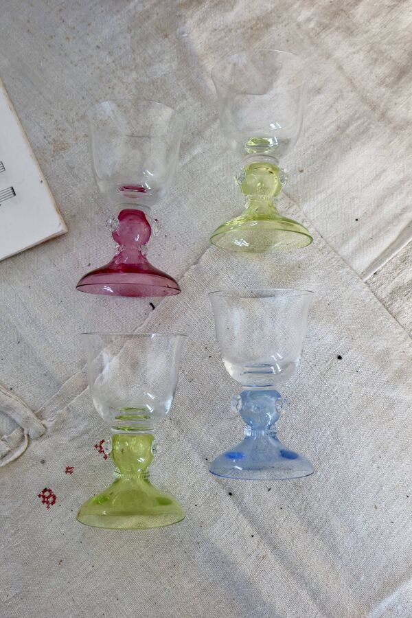 4 verres anciens en cristal – Style Römer