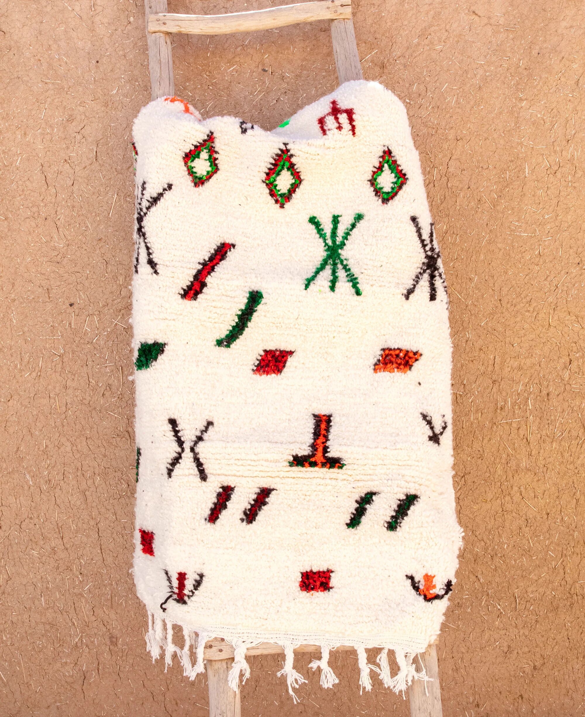 Moroccan Berber rug Beni Ourain 1X1.5 cm