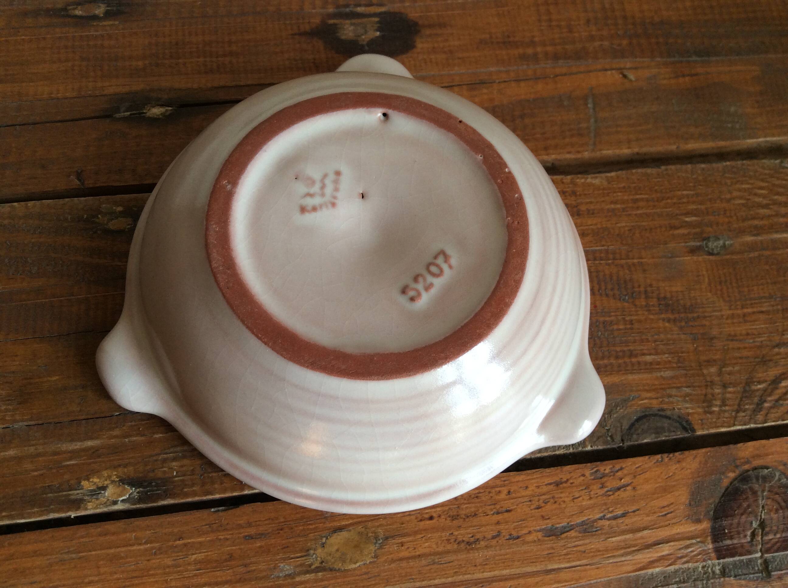 Cendrier en terre cuite vernissée