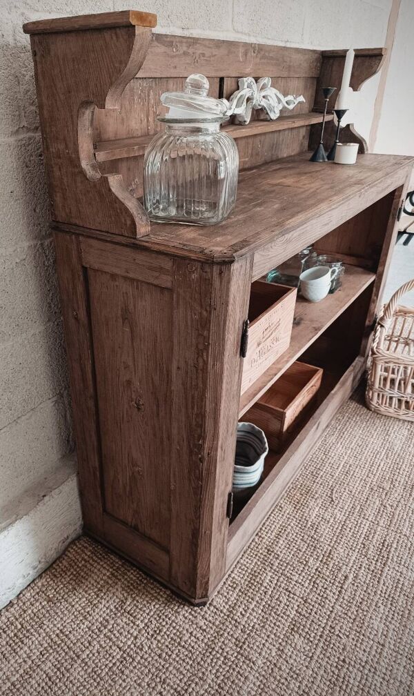 Ancien buffet bas