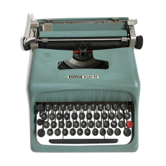 Olivetti typewriter model studio 60'
