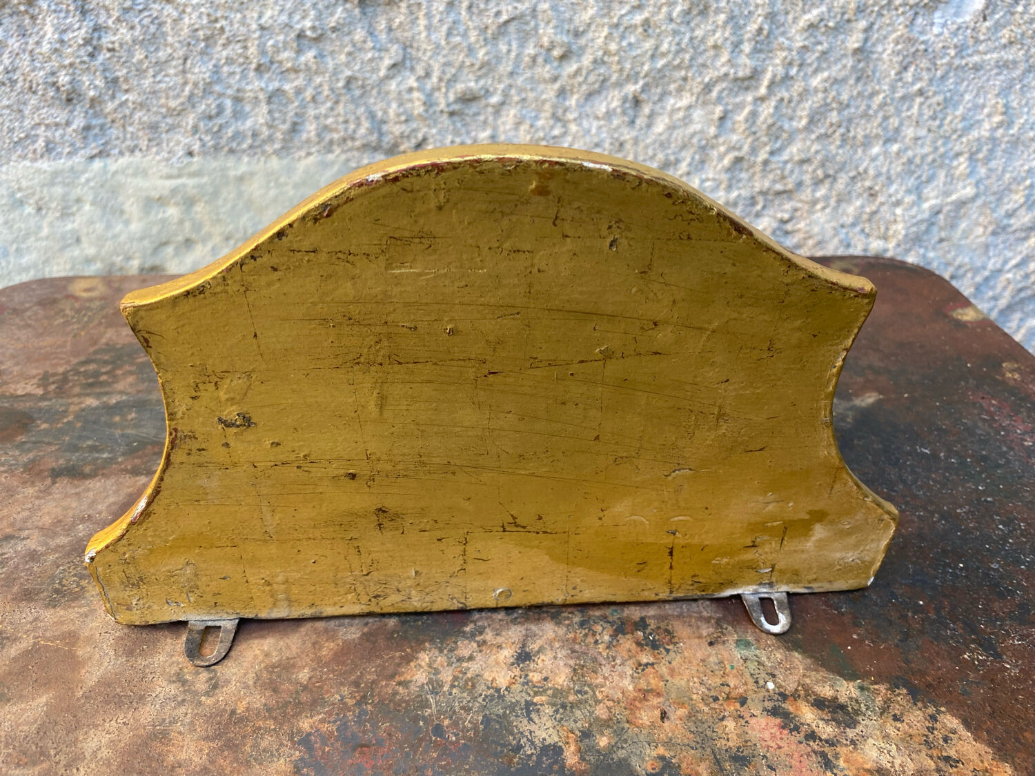 Devil's head wall console