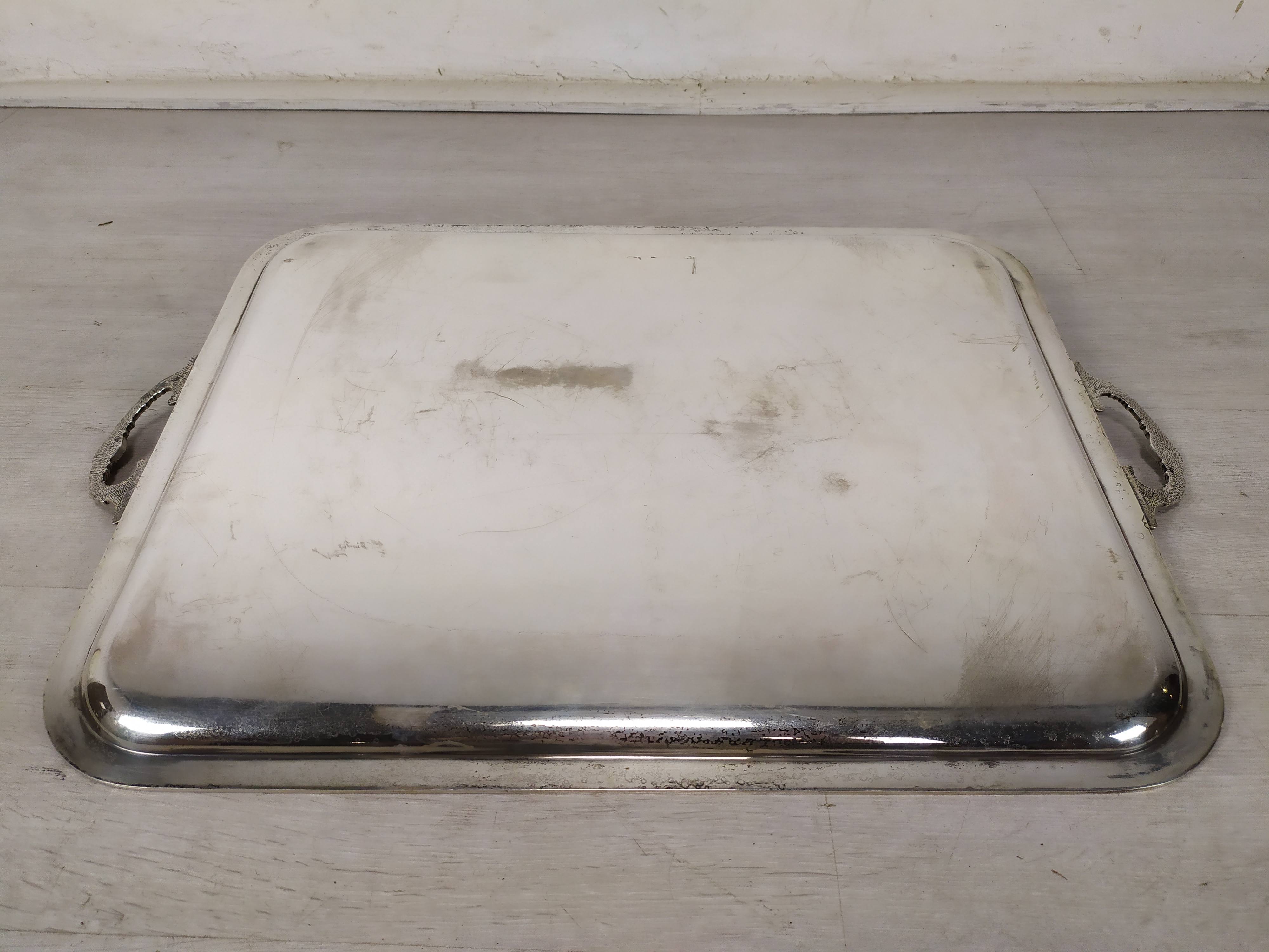 Empire silver metal top