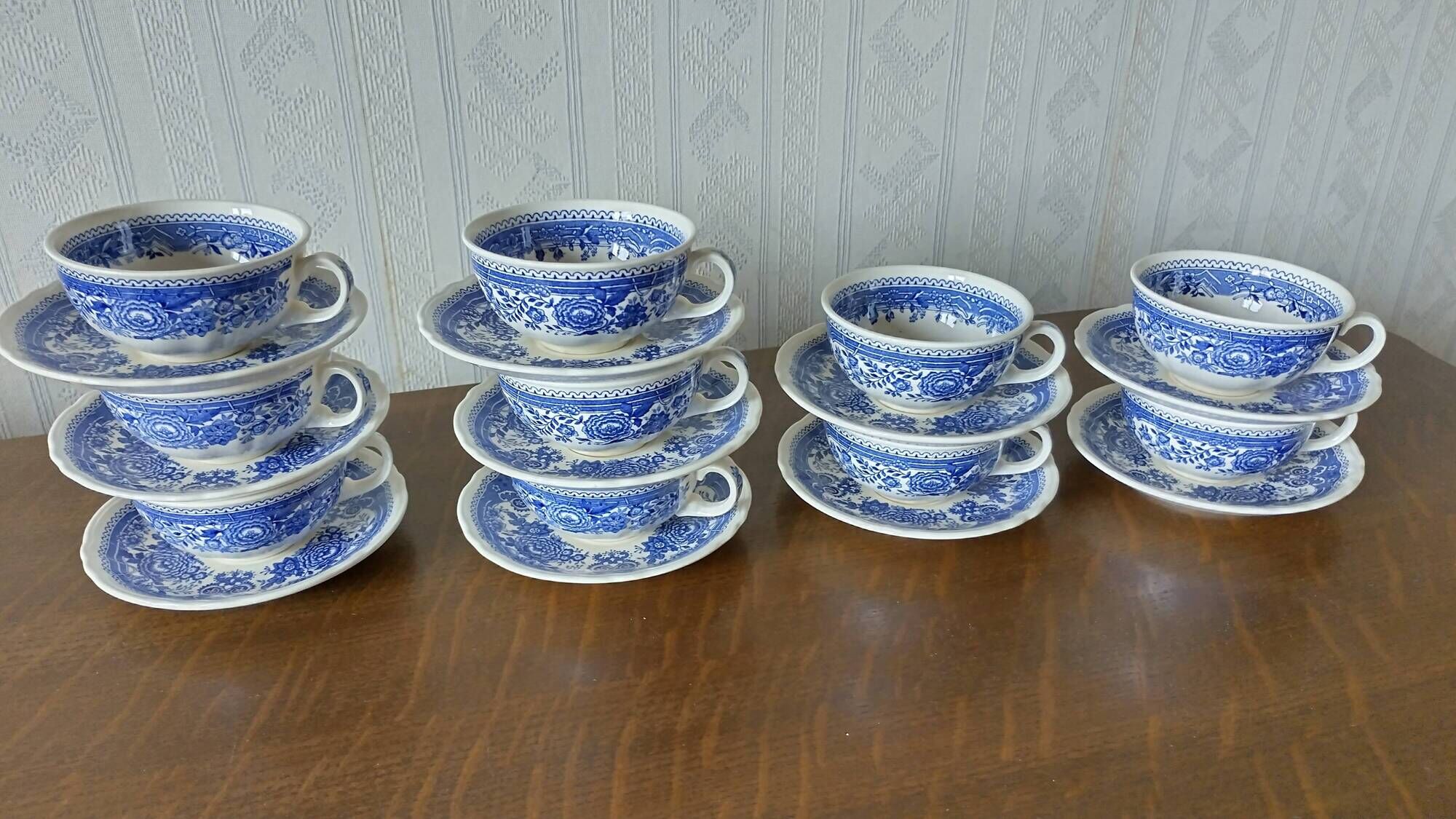 Set of 10 Villeroy and Boch Burgenland mugs