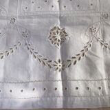 Linen table centre