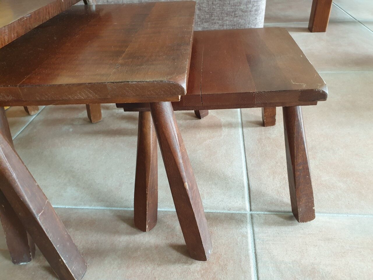 Brutalist trundle table