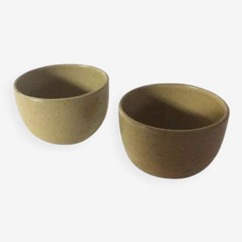 Duo of stoneware bowls