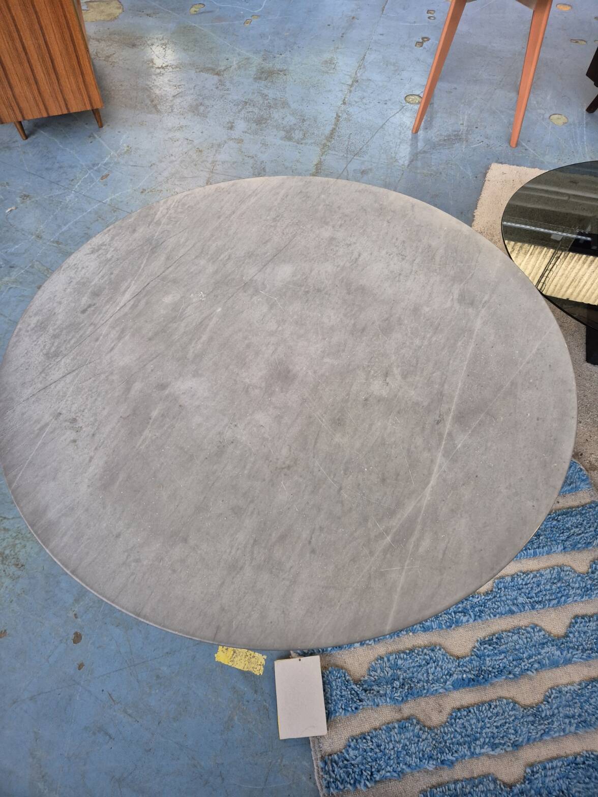 Table saarinen pour knoll modèle