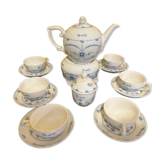 Porcelain tea set