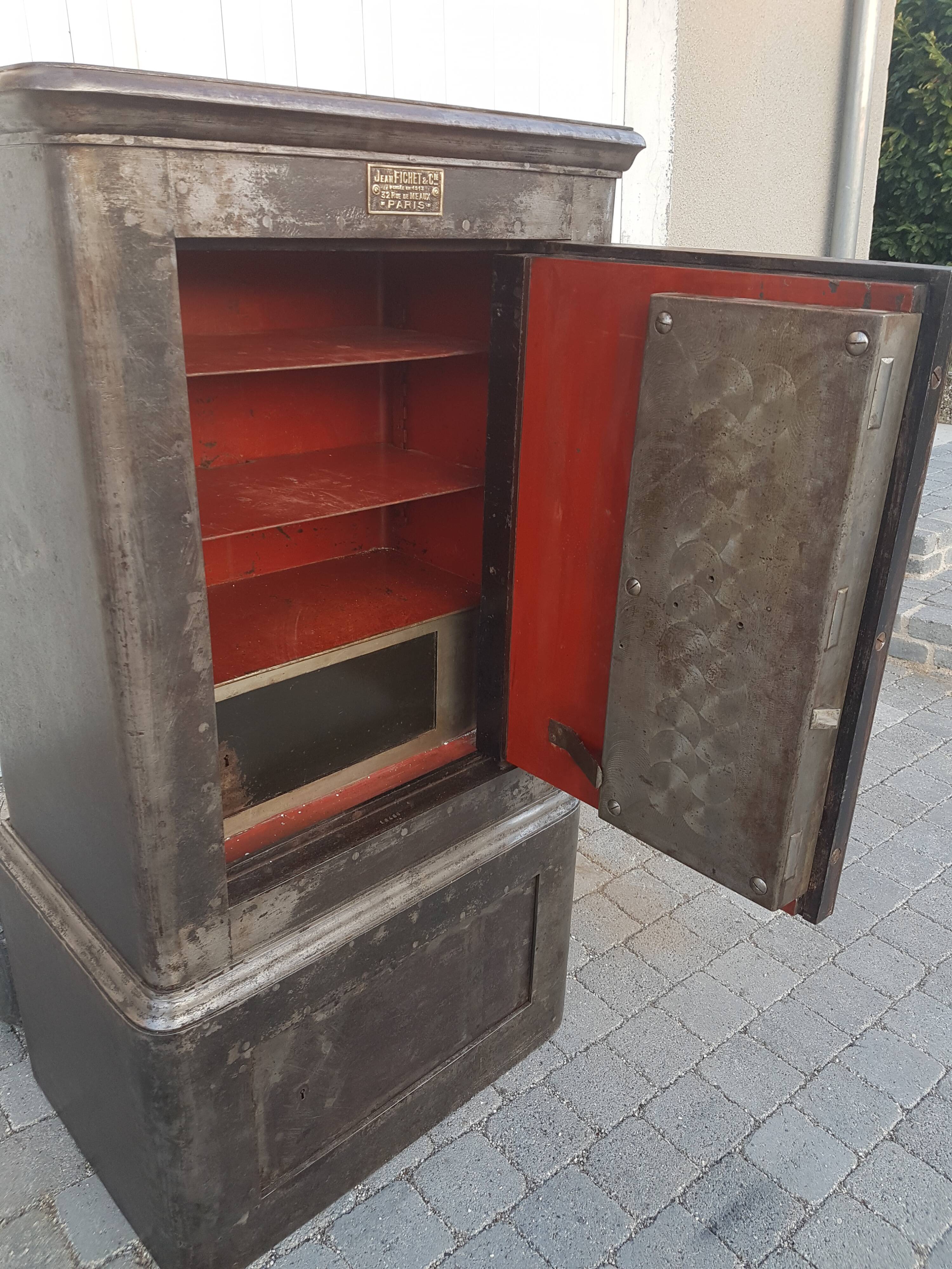 Coffre fort fichet ancien safe old antique Selency