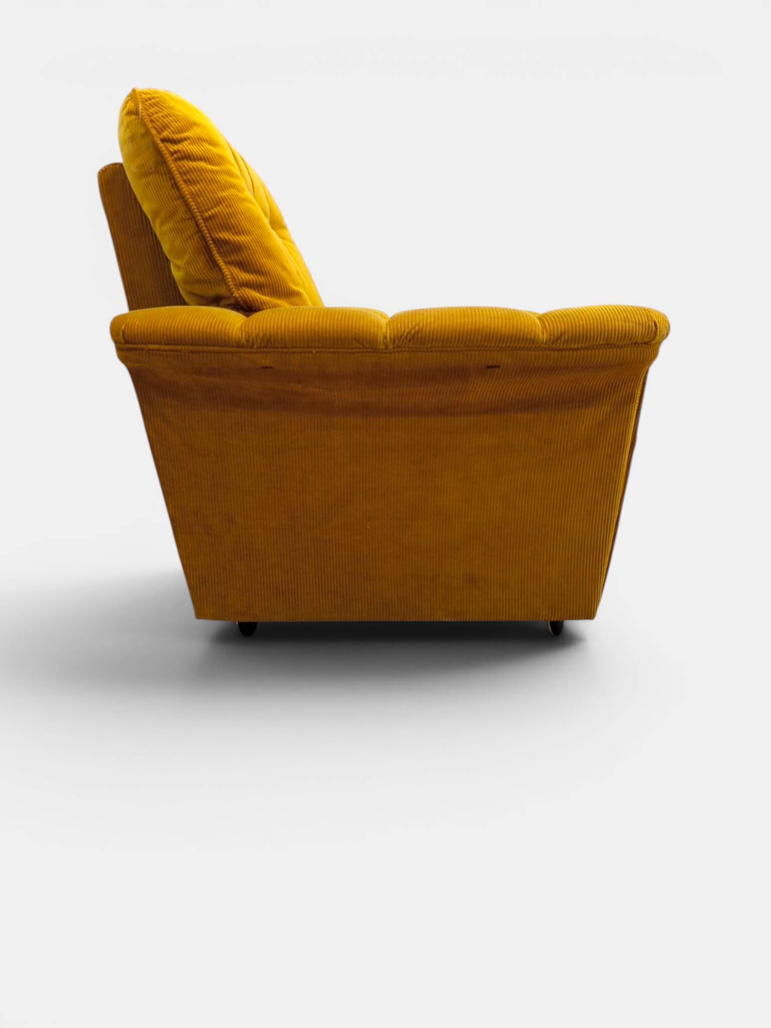 Vintage lounge set for 5, 3-seater convertible sofa and 2 armchairs, 70s.
