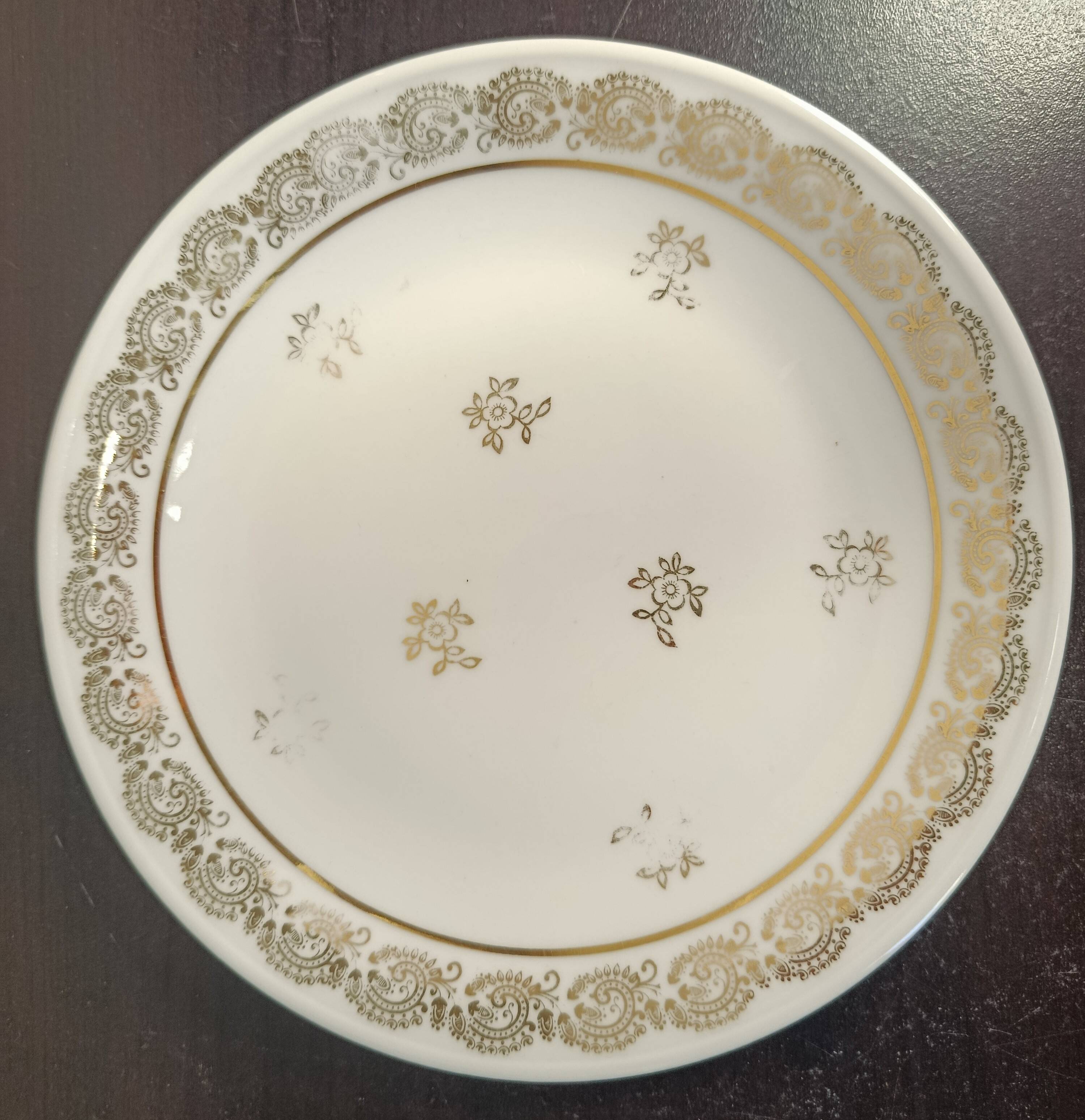 Service de table complet, porcelaine de Limoges et dorures, LOT 2
