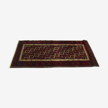 Tapis  187 cm x 102 cm