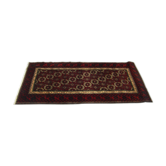 Tapis  187 cm x 102 cm