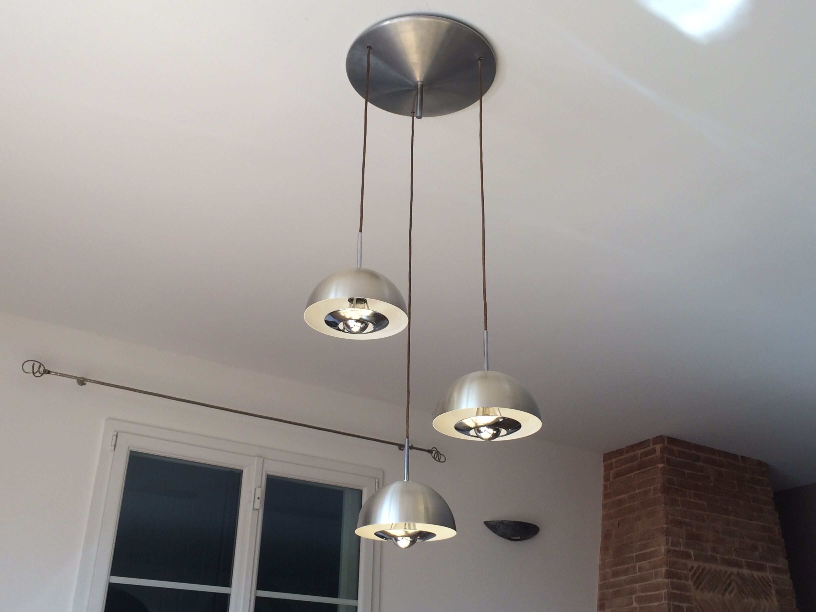 Suspension waterfall Jean GANDELIN. 1970. 3 chrome steel globes.