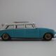 Petite voiture ancienne en tôle, Citroën DS break, 1960