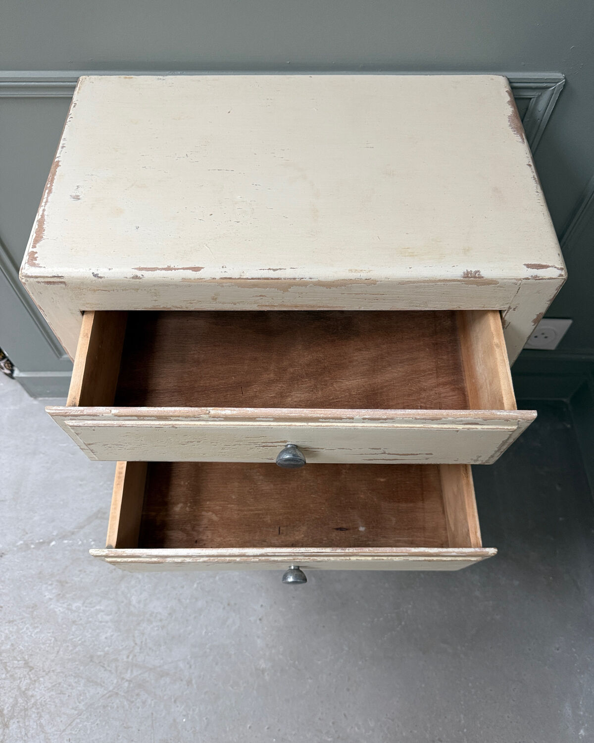 Vintage chest of drawers with a butter yellow patina (renovated)