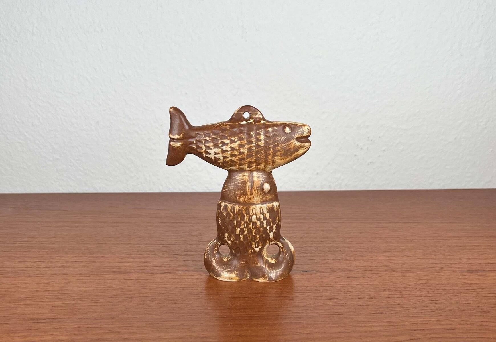 Decorative fish holder in studio pottery by Haico Nitzsche for Søholm, 1960s.