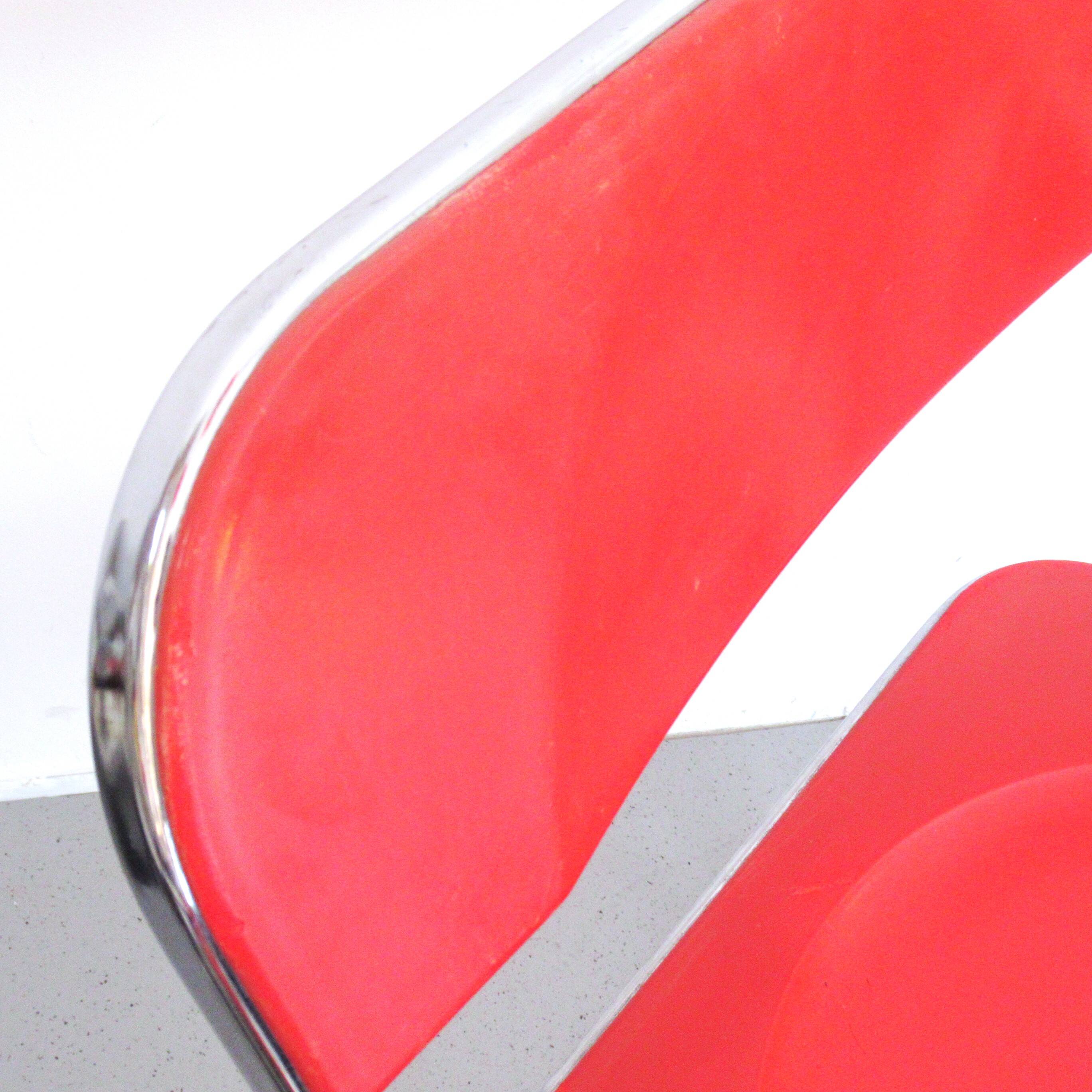 Chaise Plia rouge Giancarlo Piretti Anonima Castelli