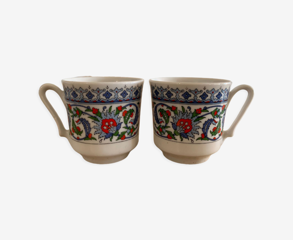 Lot 2 tasses kutahya