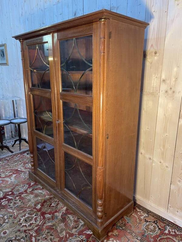 Bookcase - English display cabinet in mahogany and brass