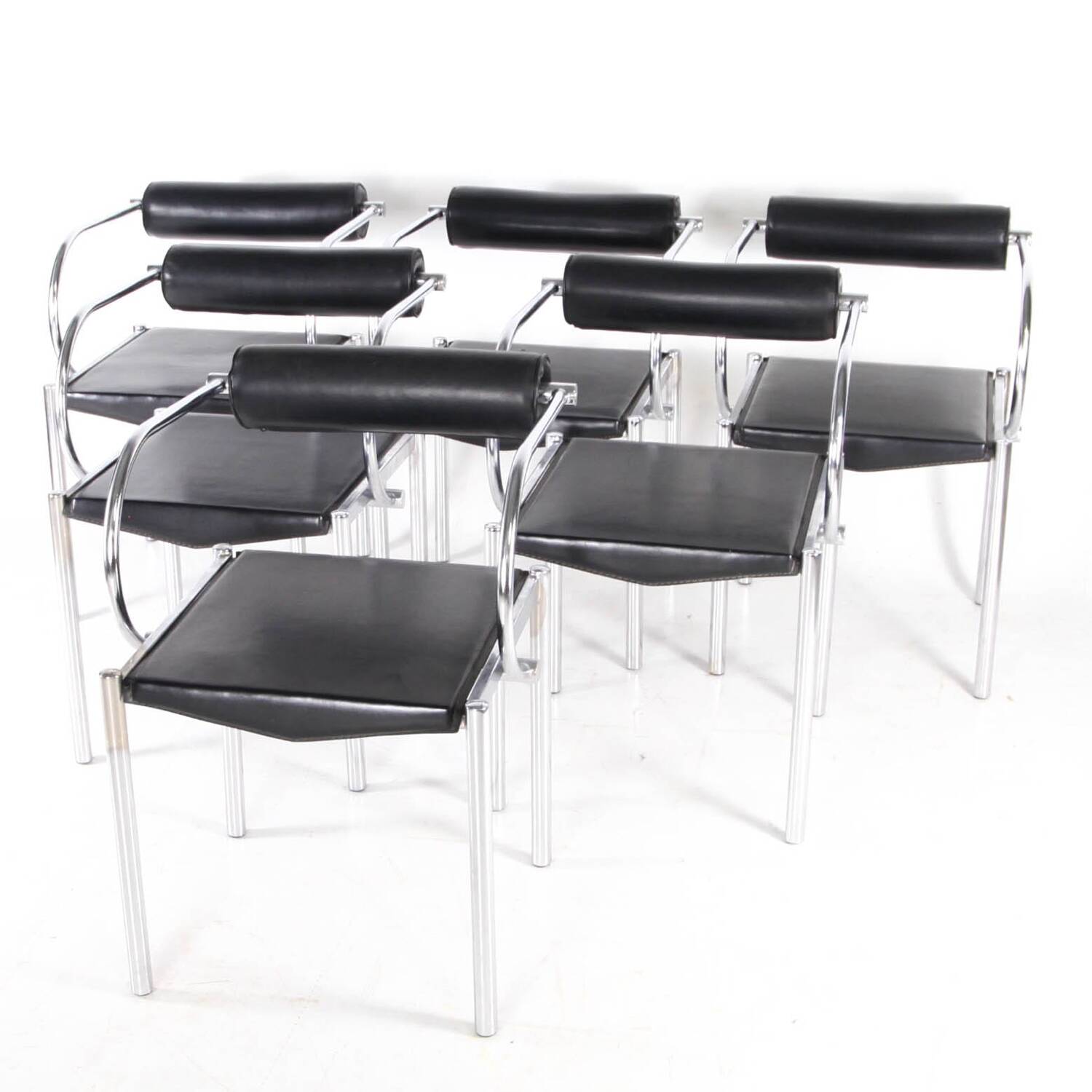 Set of 6 chrome and leather chairs