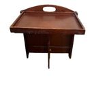 Porte-revue modulable en bois teinté – Table d’appoint astucieuse