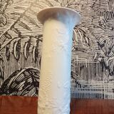 AK Kaiser 467/18 vase in bisque