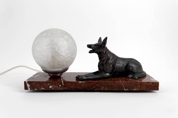 Lampe Veilleuse sculpturale Art Déco – Berger allemand, circa 1930