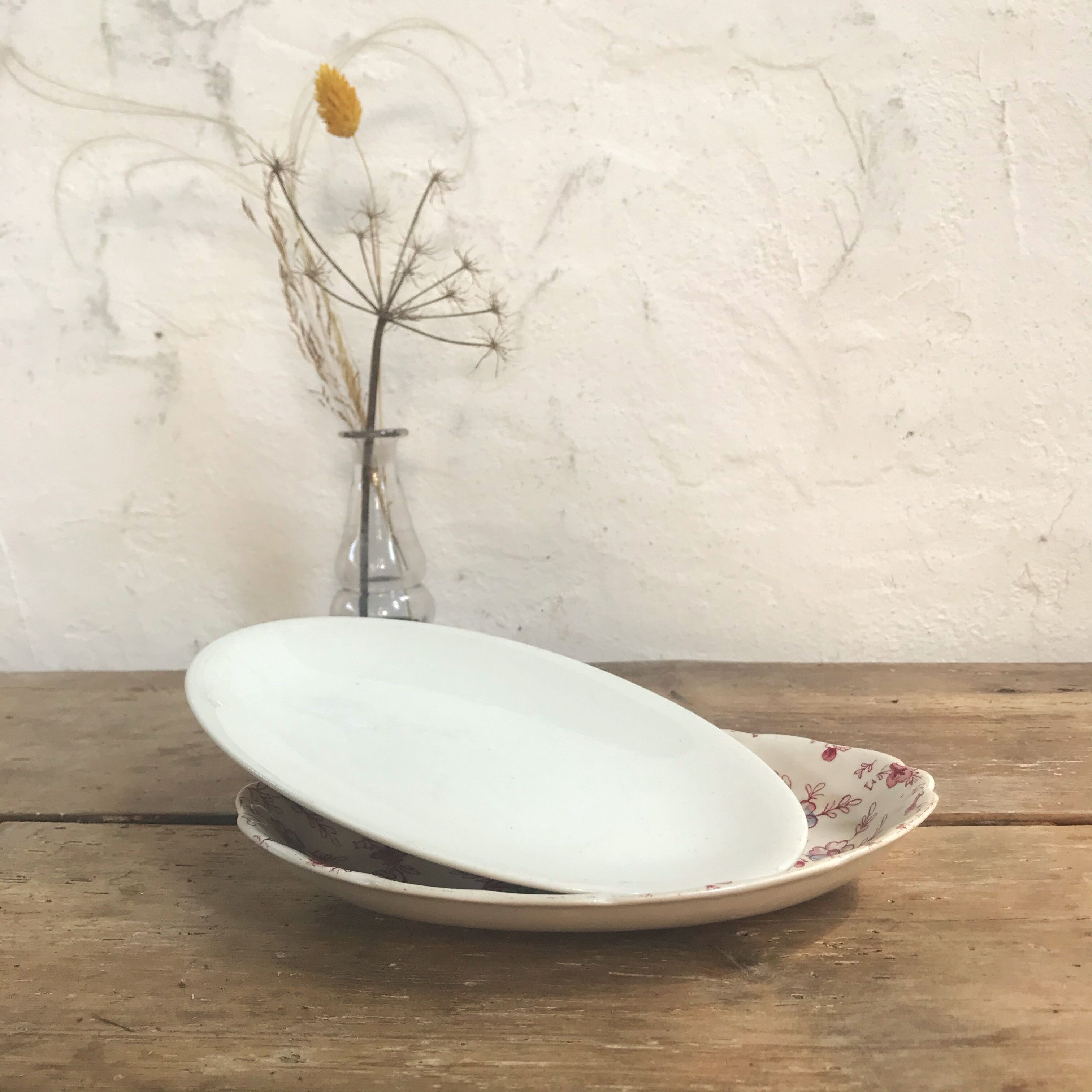 Pair of English earthenware ravines