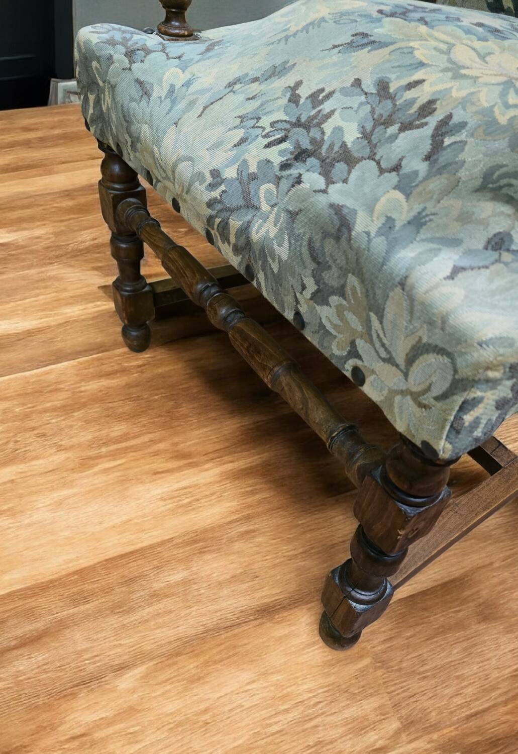 Empire armchair in carved wood and floral fabric