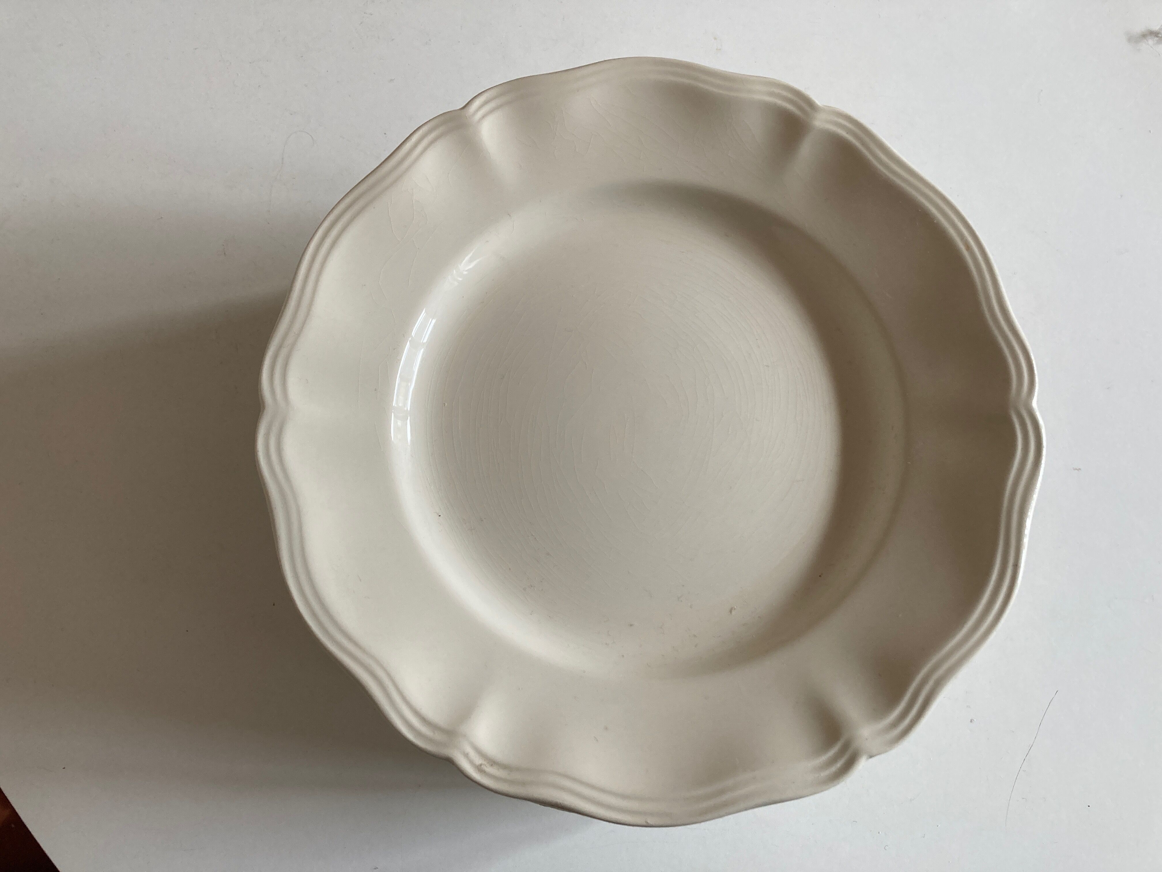 Set of 12 ivory plates with Sarreguemines