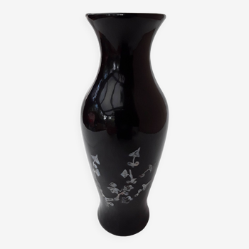 Black lacquer vase with mother-of-pearl inlay