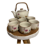 Teapot with 6 cups in a set