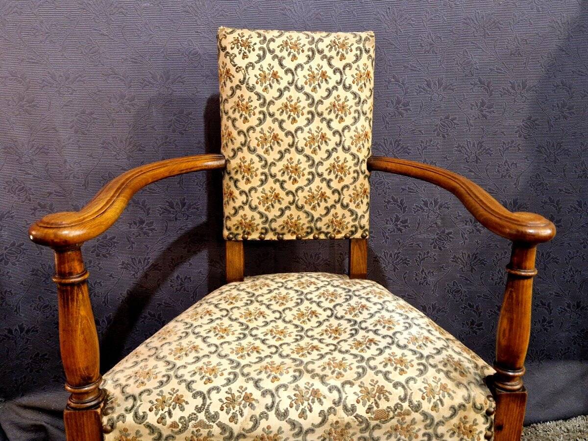 Chair known as a caquetoire.