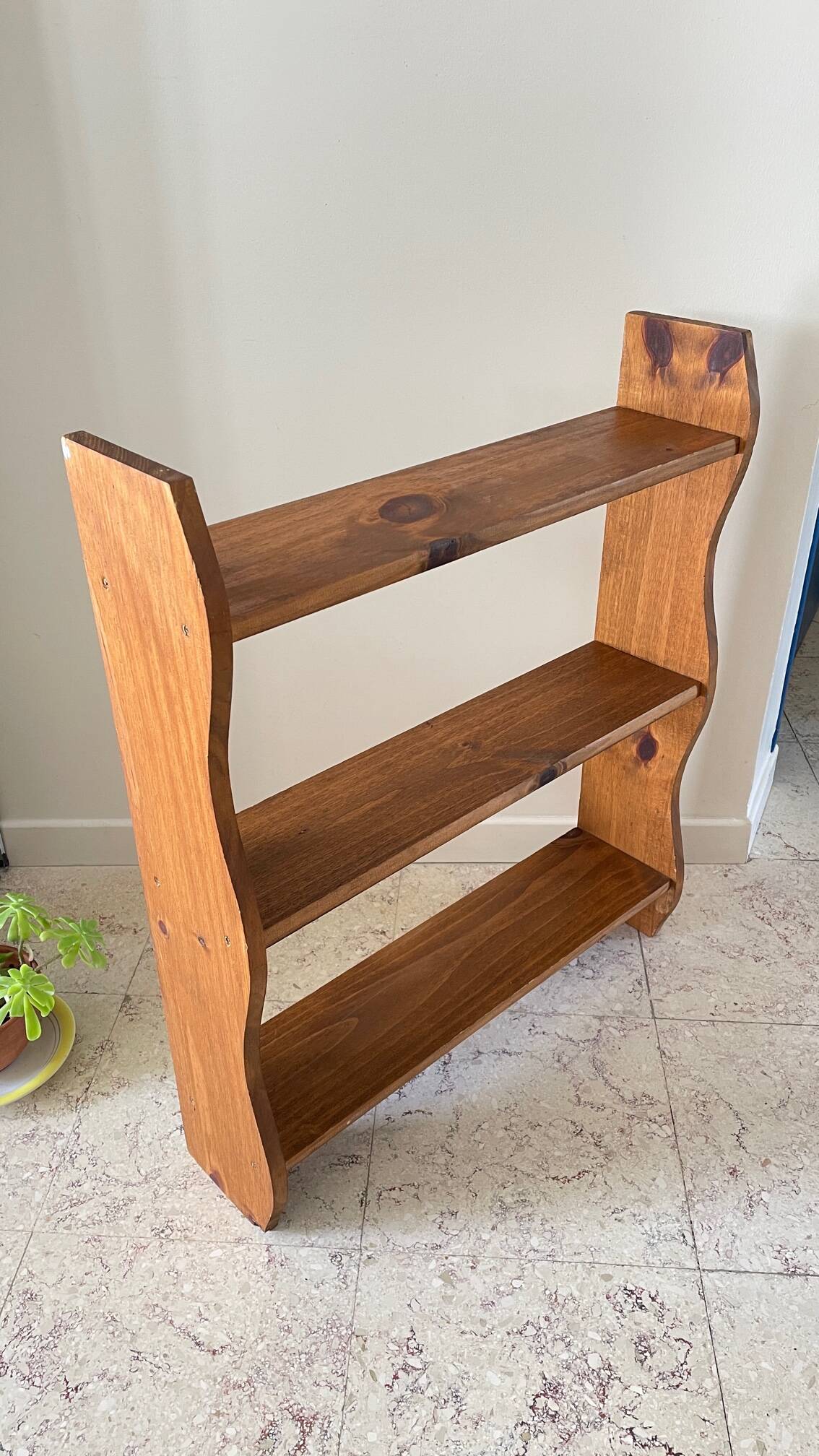 Shelf to stand or hang with 3 vintage wood trays