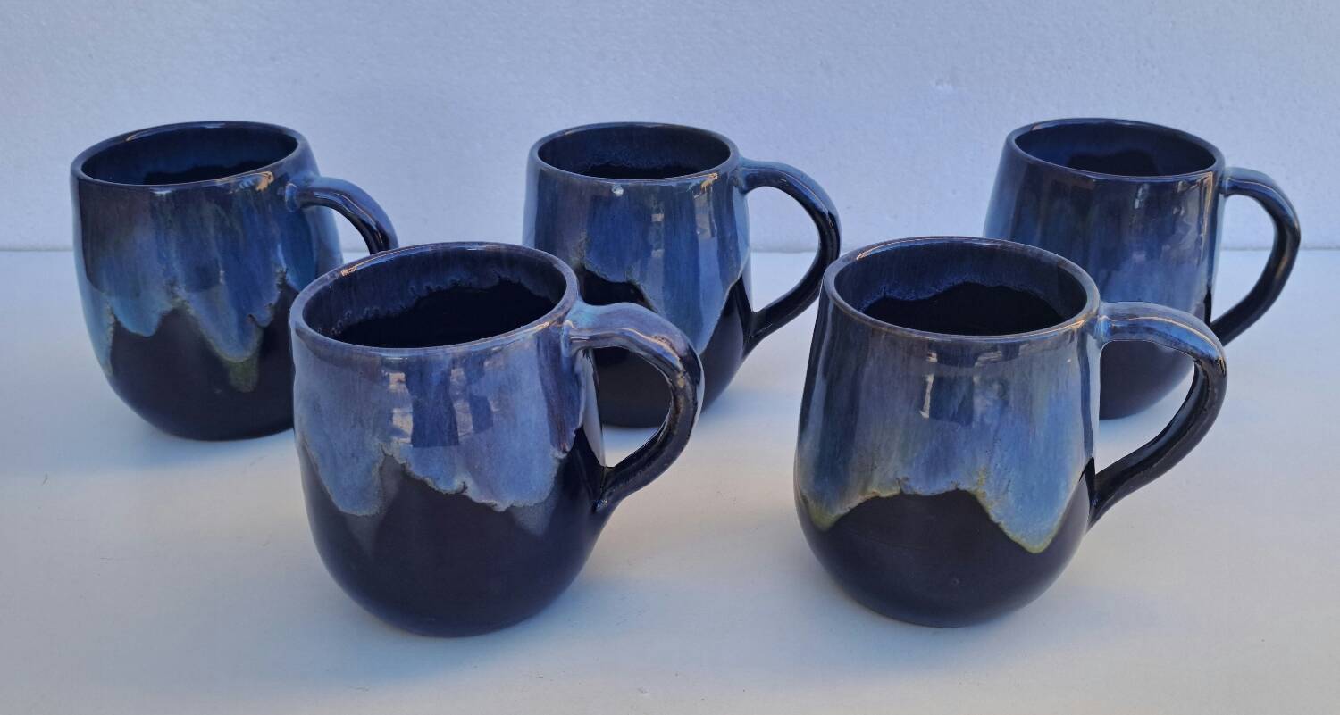 5 CAB Bordeaux ceramic cups