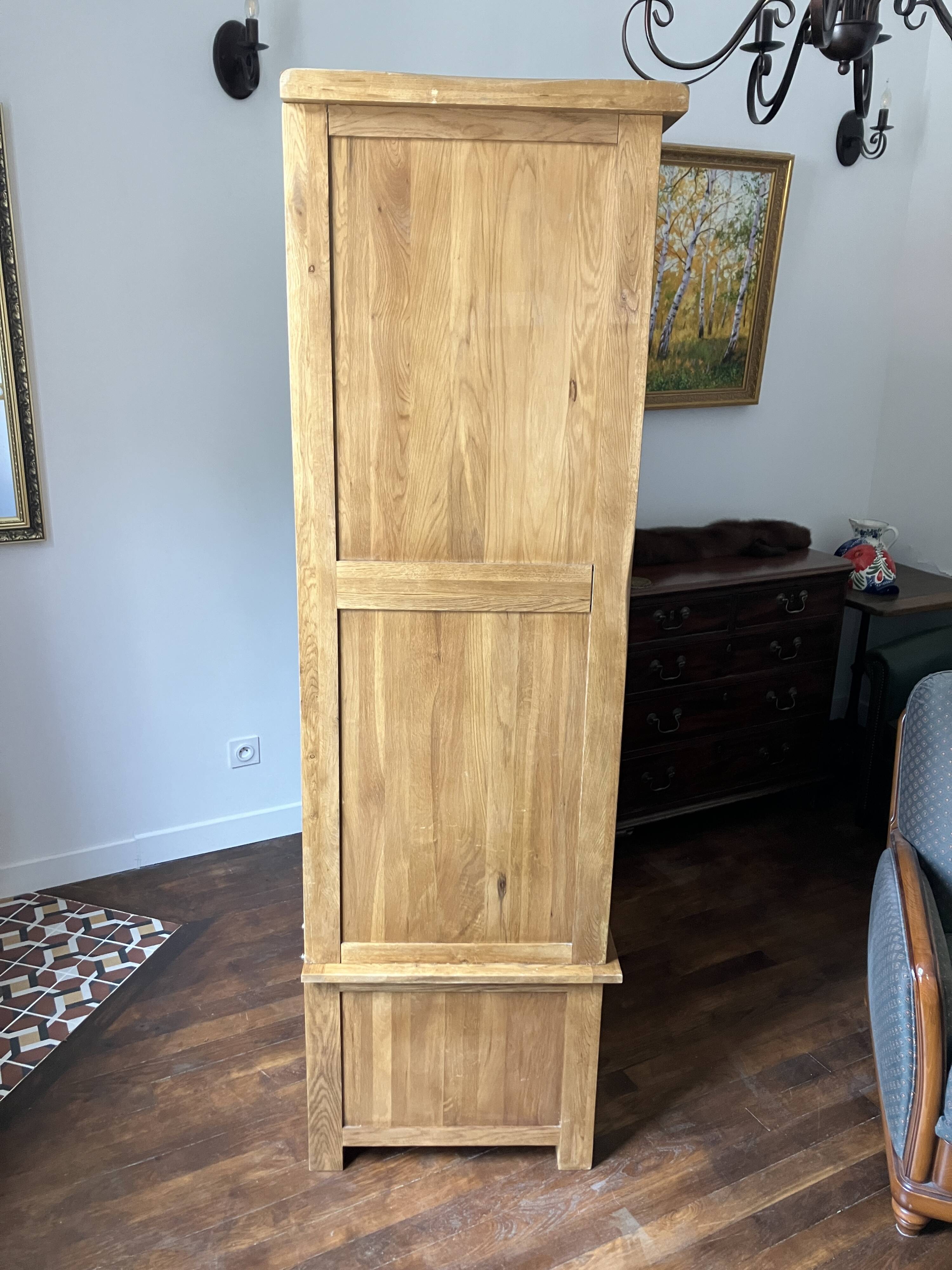 Armoire en Chêne Massif