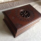 Old cigarette box in openwork varnished wood 30-40s