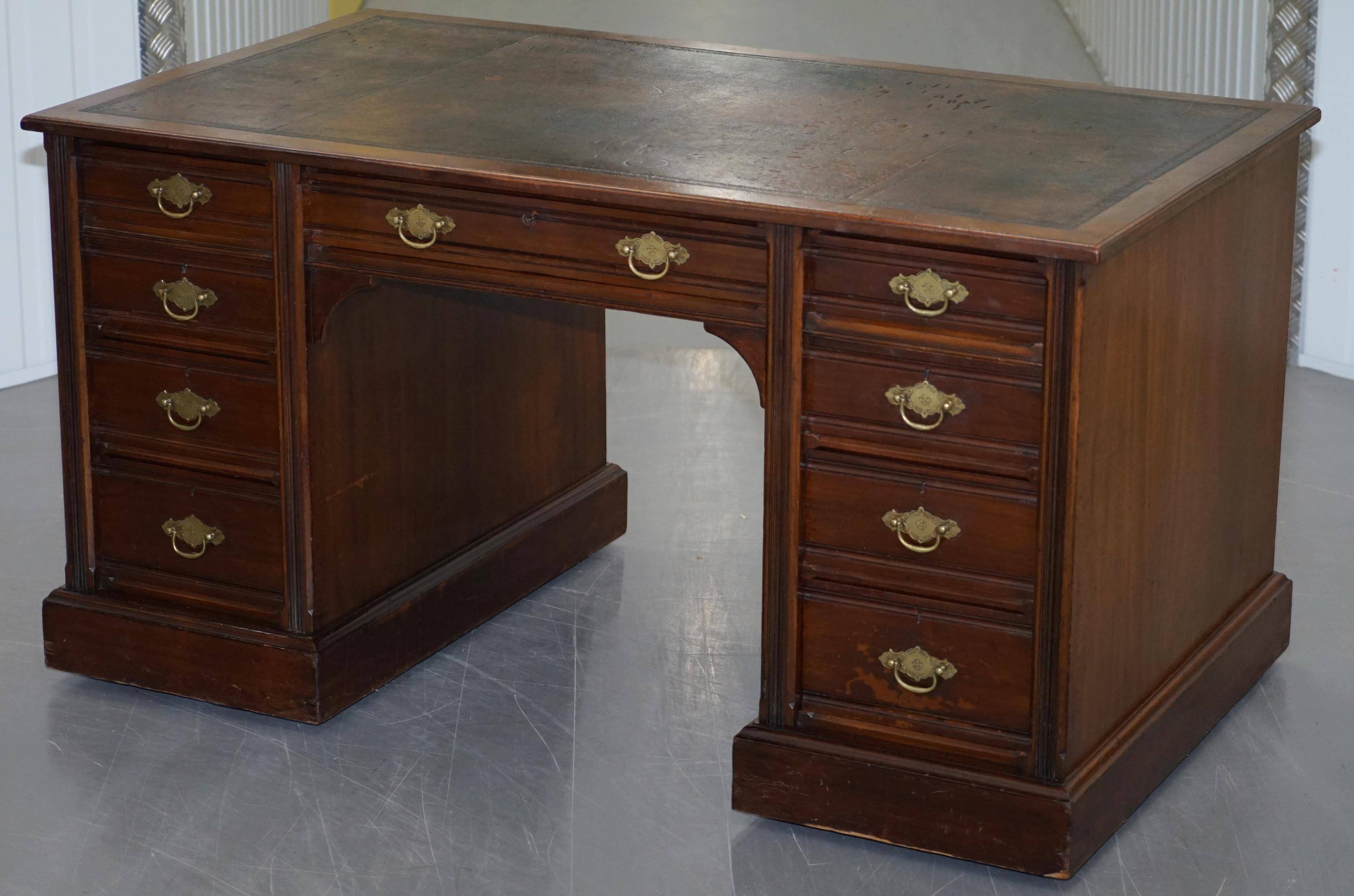 Rare bureau partenaires double caisson Hampton & Son Pall Mall bois dur