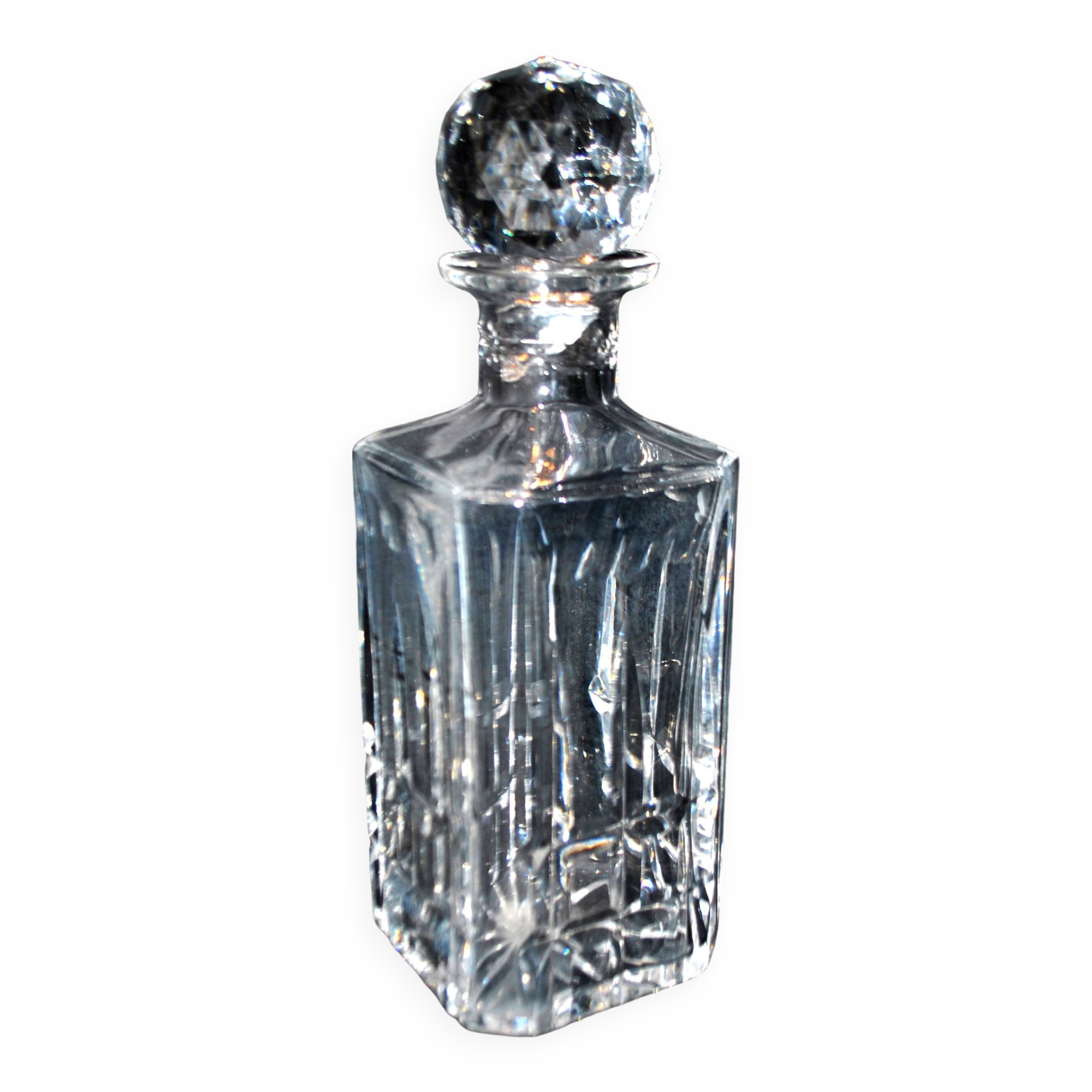Manhattan model St. Louis cut crystal whisky decanter