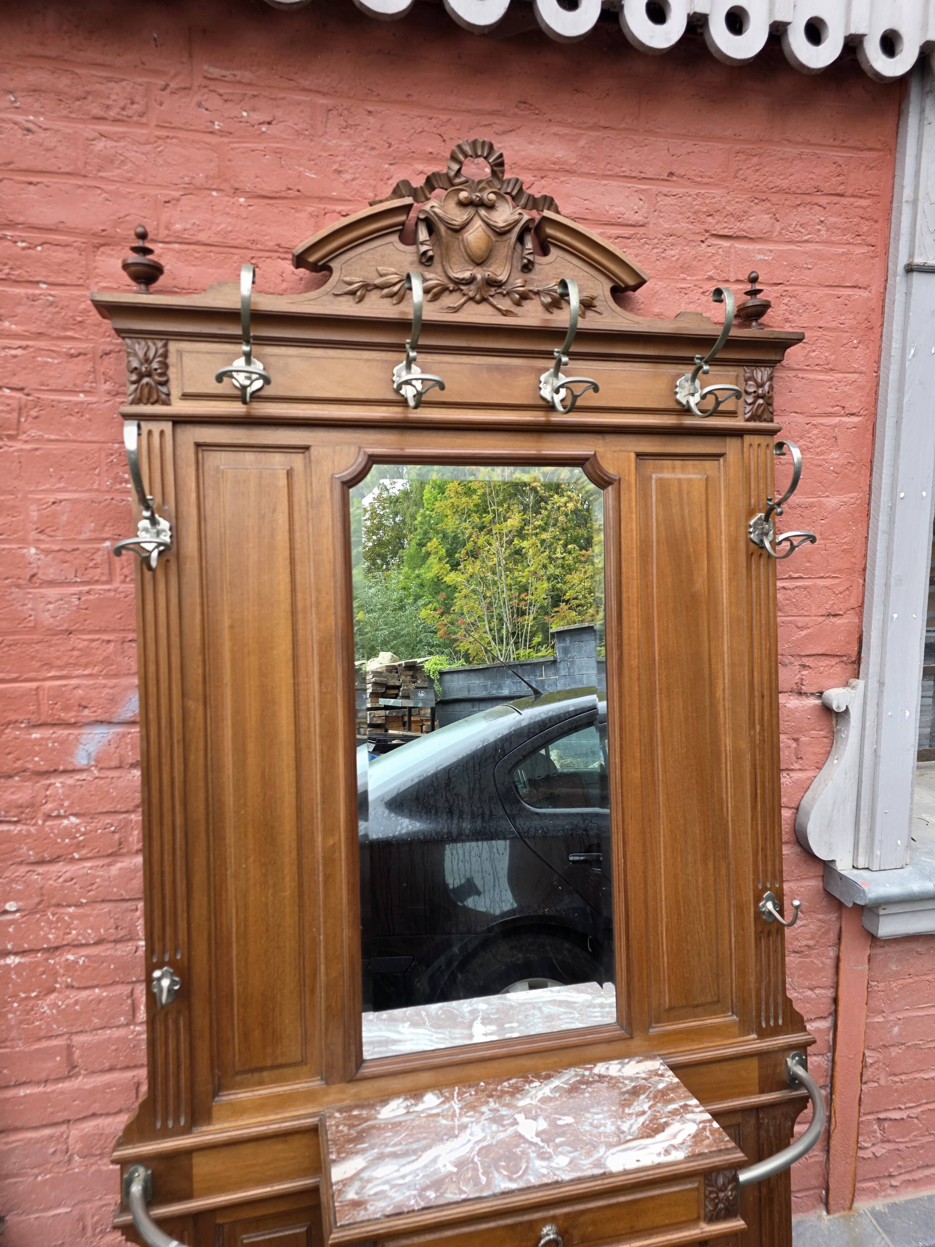 Vestiaire porte manteau en noyer fin XIXe