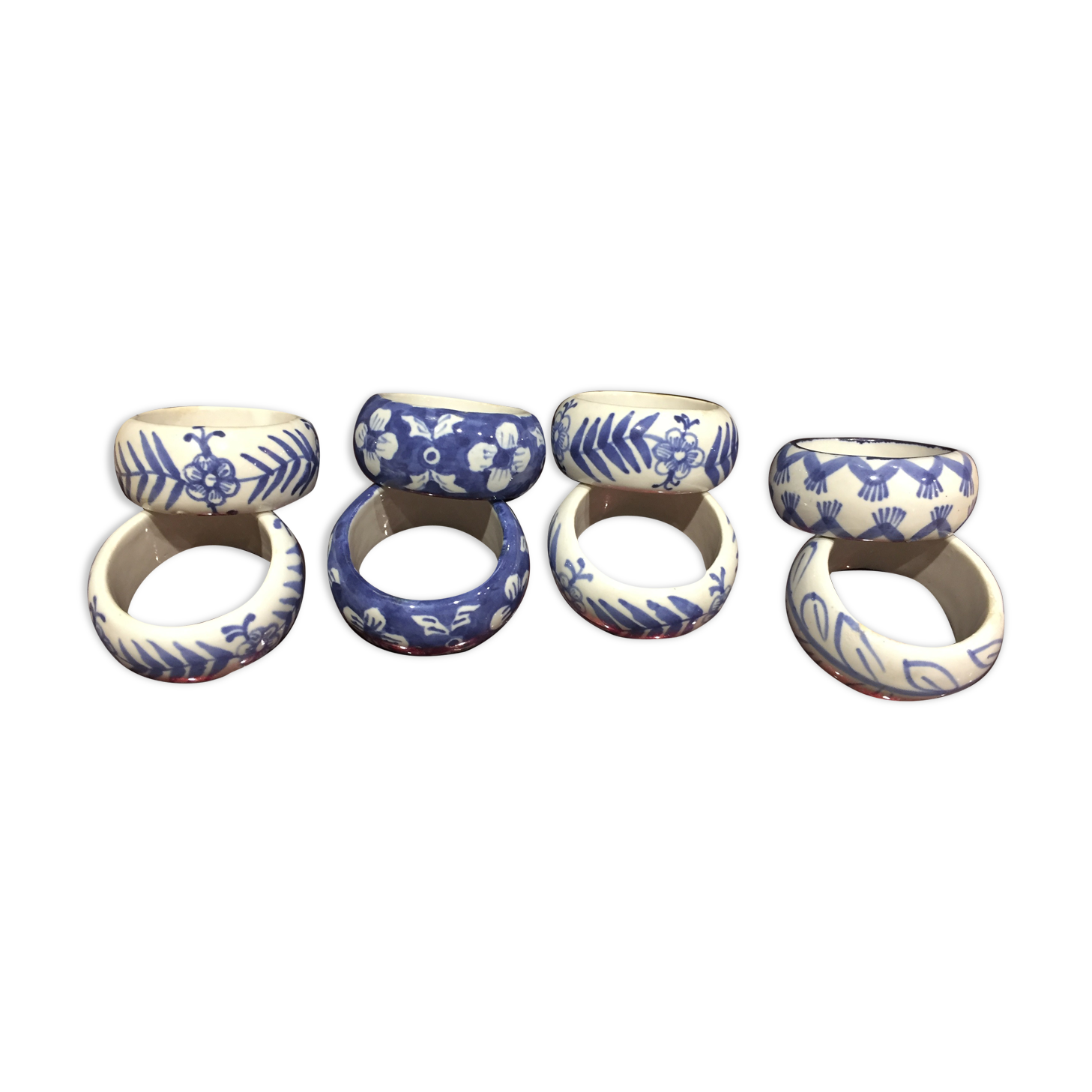 Series of 8 rounds of blue and white porcelain towel