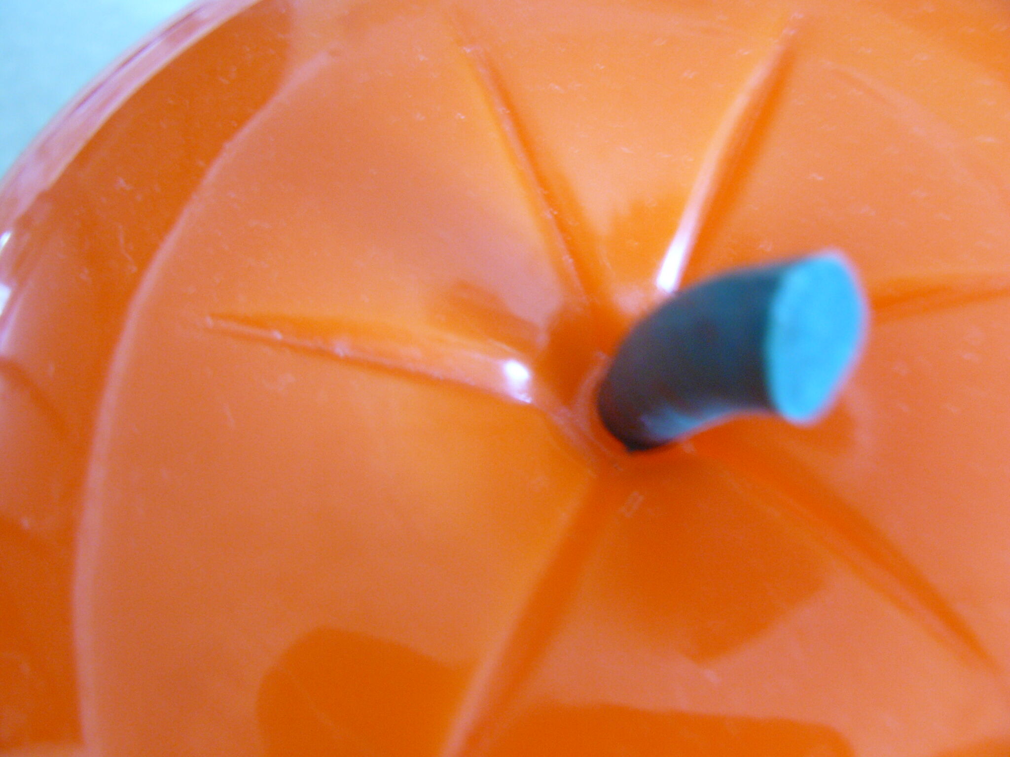 Orange apple ice bucket, 70 years