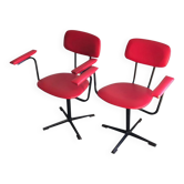 Set de 2 chaises de bureau pivotantes rouge et noir en skaï et métal, années 1960