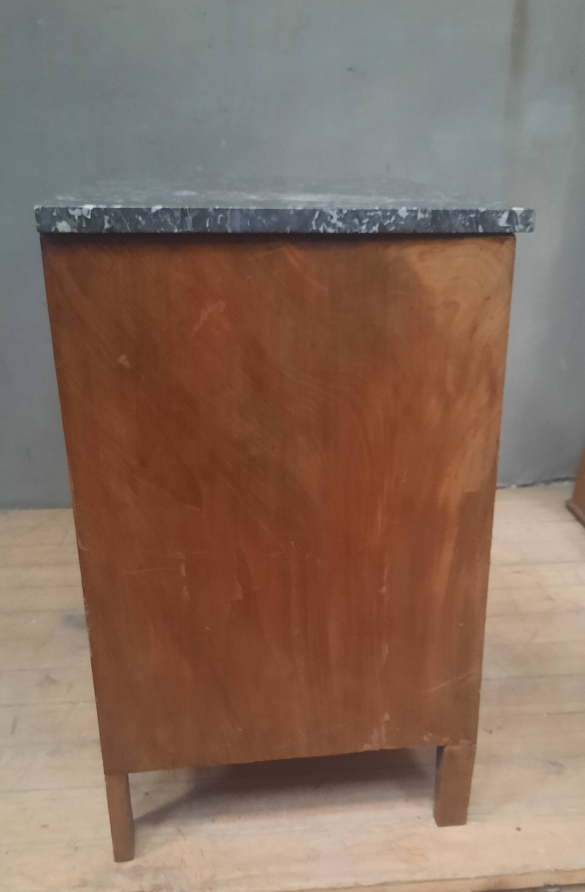 Nineteenth-century veneered commode