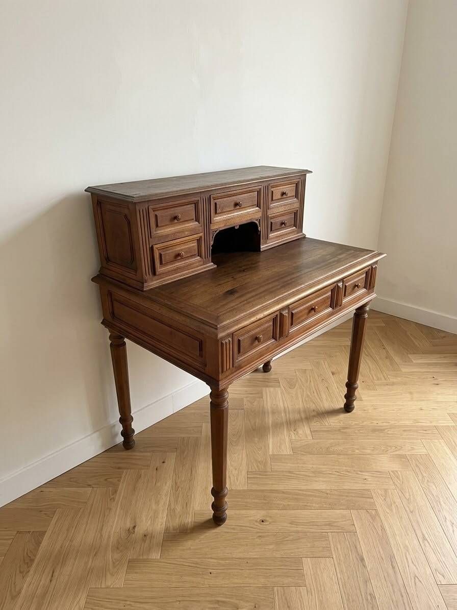 Antique wooden tiered desk