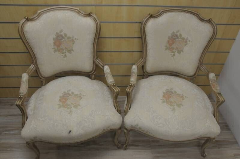 Fauteuils style Louis XV