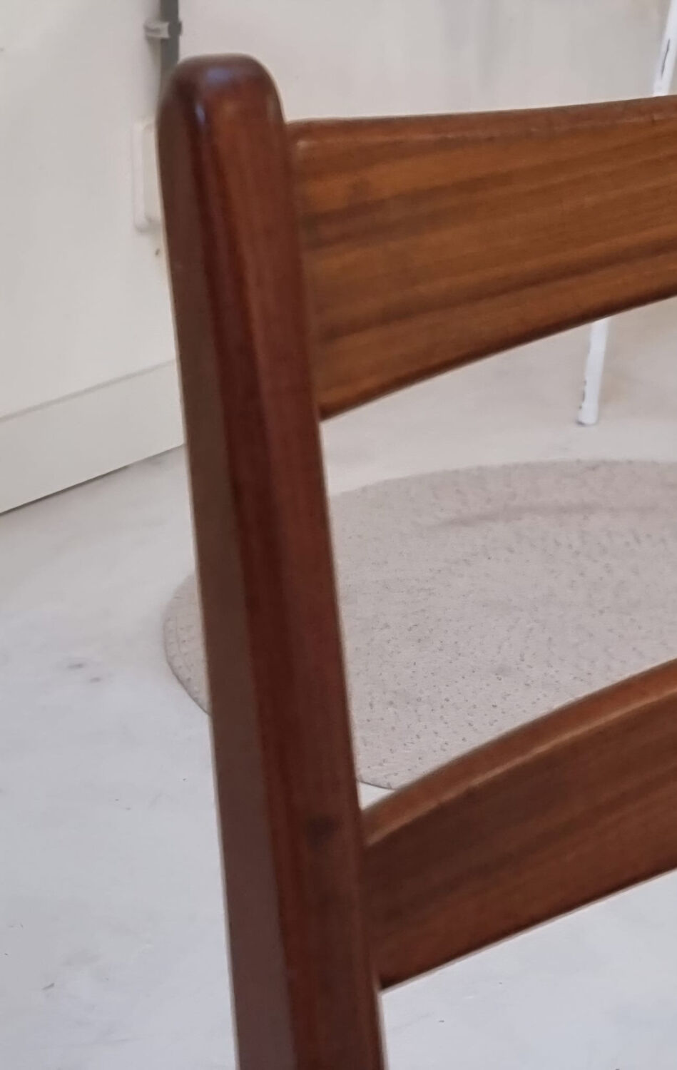 Chaises du milieu du siècle