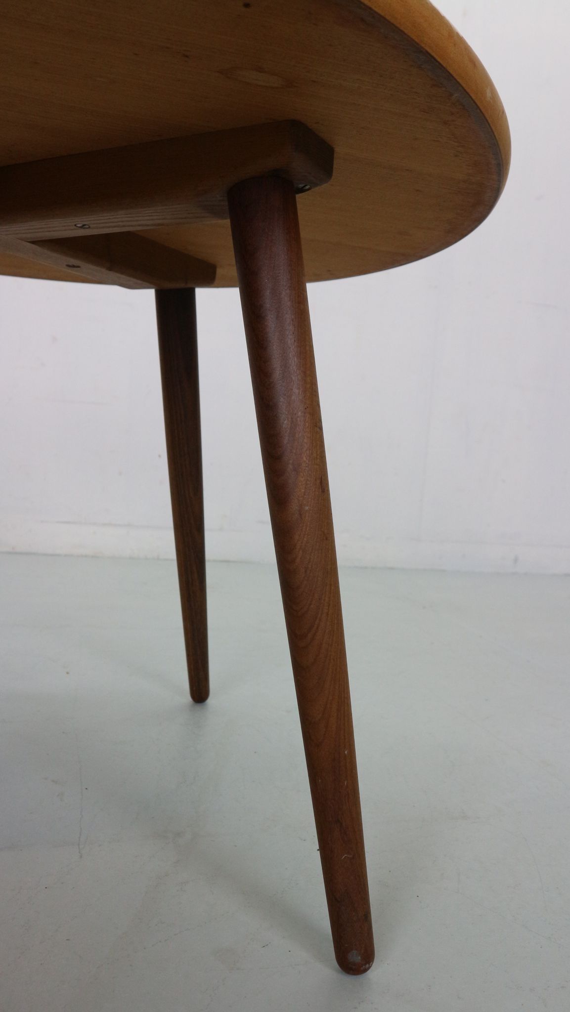 Table basse ronde scandinave en teck moderne, Danemark des années 1960
